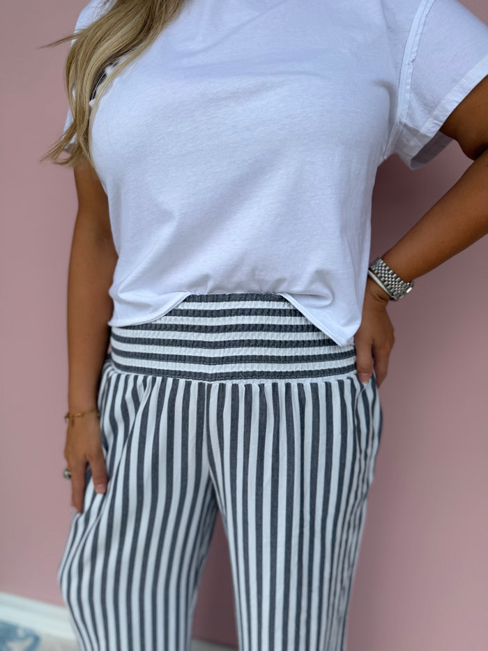 Boardwalk Breeze Stripe Pants 🤍