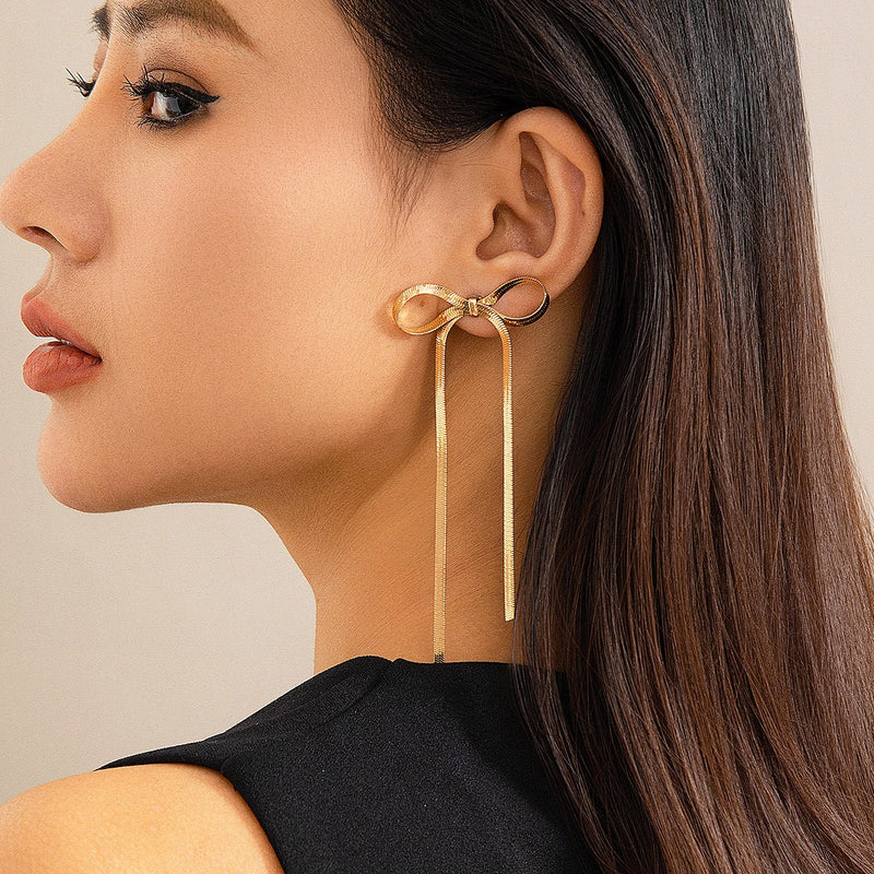 Herringbone Chain Bow Earrings