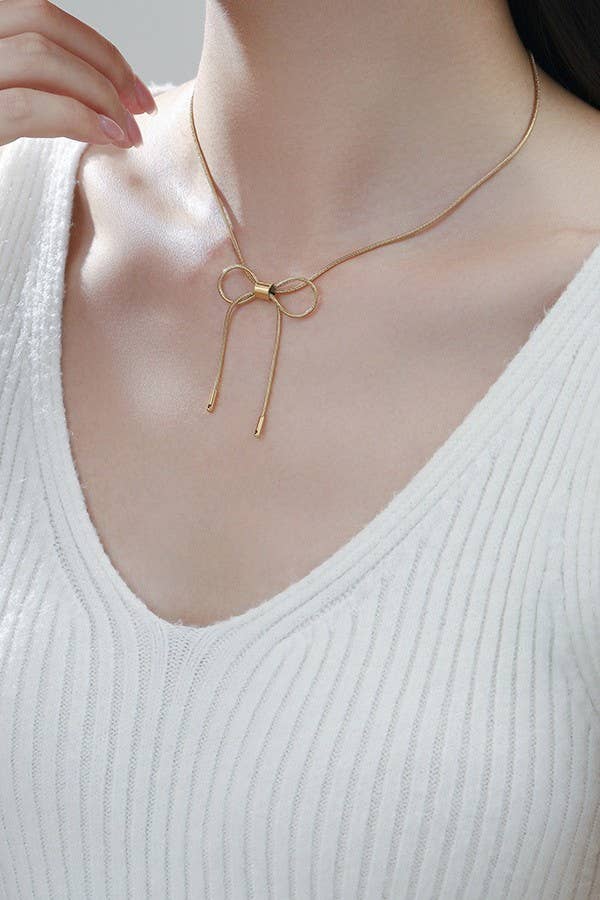 Gold Chain Bow Necklace