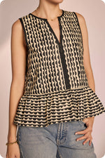 Scallop Print Sleeveless Blouse