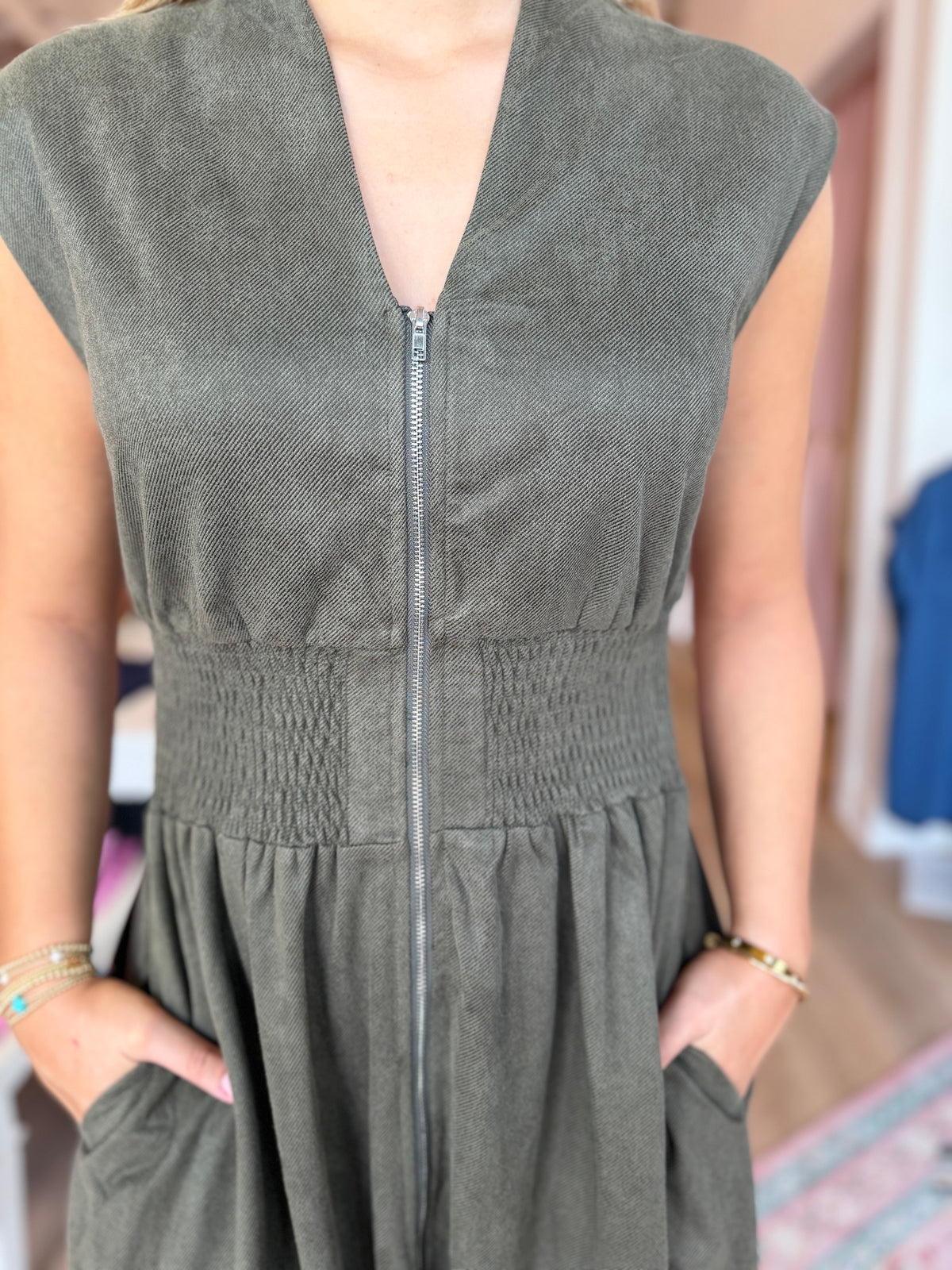 Booked & Busy Midi Dress – Olive