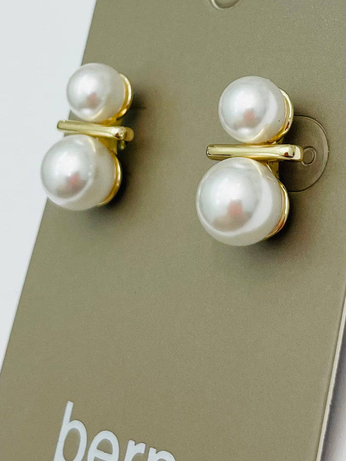 Double Pearl Stud