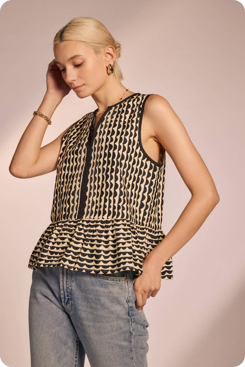 Scallop Print Sleeveless Blouse