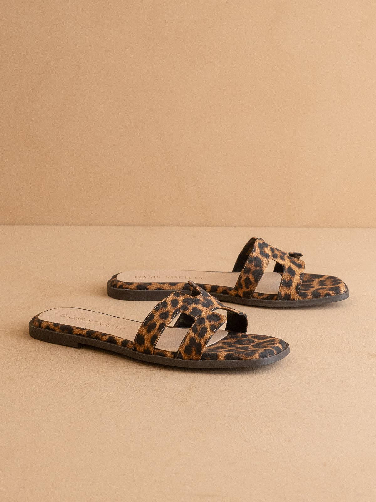 The Everlee  H-Strap Sandal