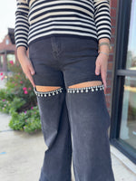 Black Mid Rise Jeans With Crystal