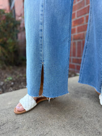 Sidewalk Strut Crop Jeans