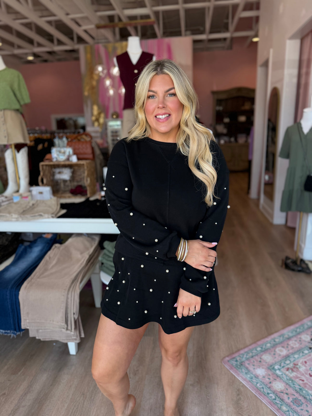 Pearls & Prosecco Lounge Set